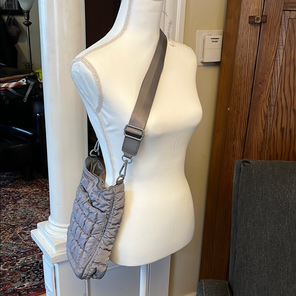 Sol and Selene Gray Quilted Crossbody Bag - Picture 2 of 7